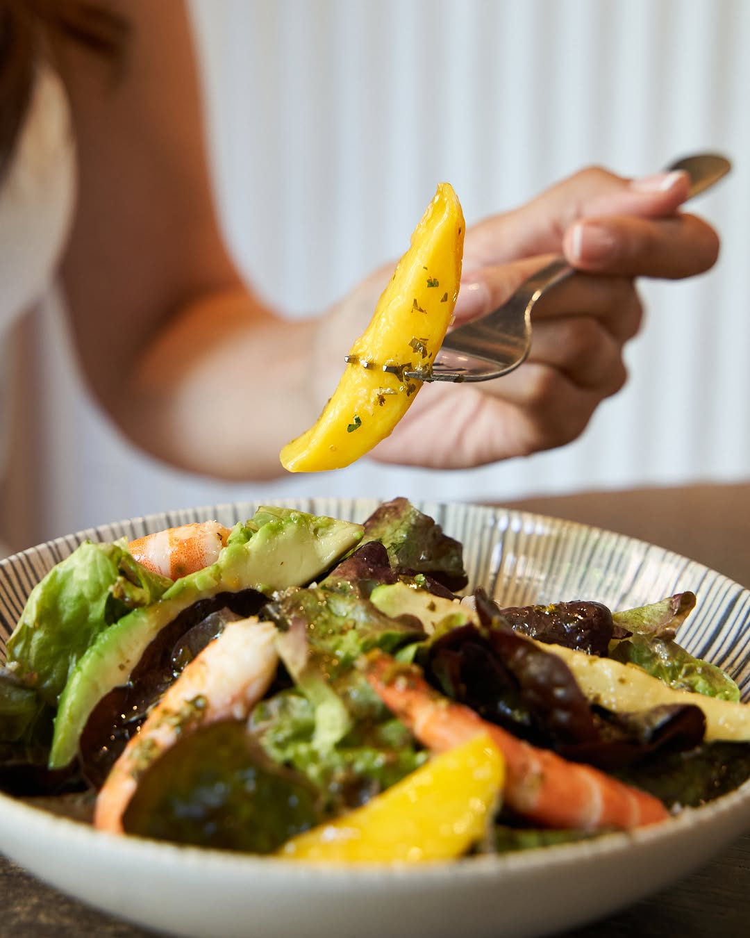 Buen producto y el equilibrio perfecto. 🥗
📍 Avda. General Perón, 10
📞915 79 95 39
#Viavélez #RestauranteMadrid