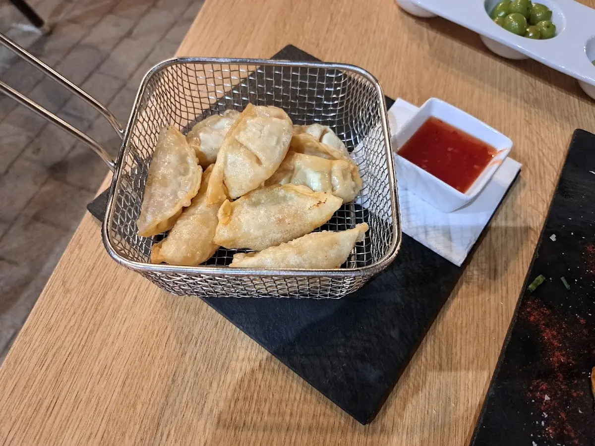 Fried empanadillas at Vila Cinc