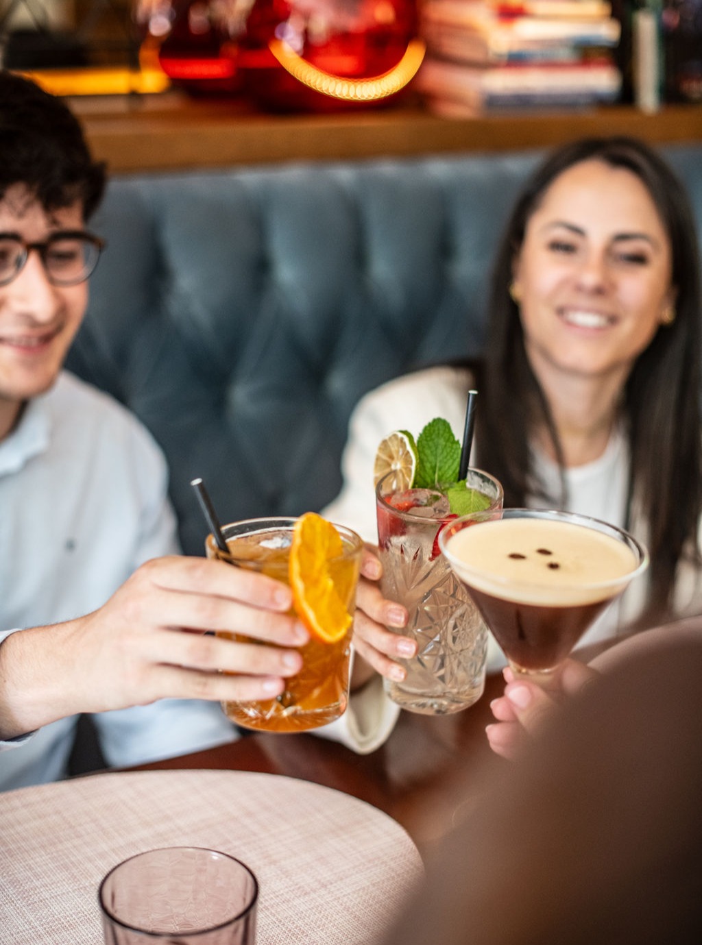 El mejor plan del día se sirve en copa fría✨ elige tu cóctel y deja que las horas pasen sin prisa. 

¡Salud!

#WelcomeH1
