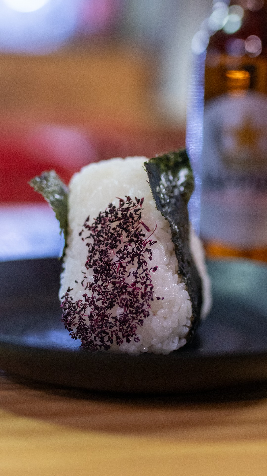¿Un “bocadillo japonés”? Sí, pero en versión onigiri. 🍙

En @yankenpon_sushi_ramen_sake nos enseñan cómo preparan este c